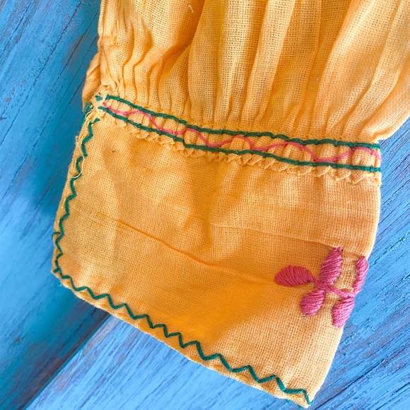 Mexican Embroidered Jalisco Blouse - Picture 4 of 4